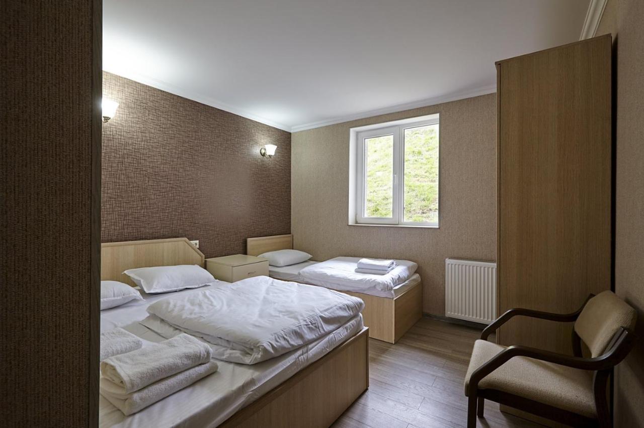 White House Gudauri Hotel Bagian luar foto