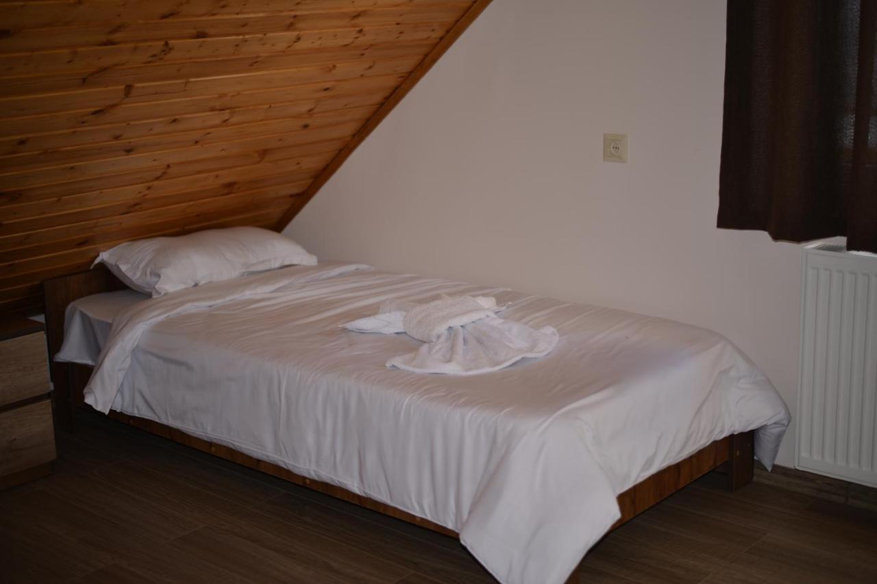 White House Gudauri Hotel Bagian luar foto
