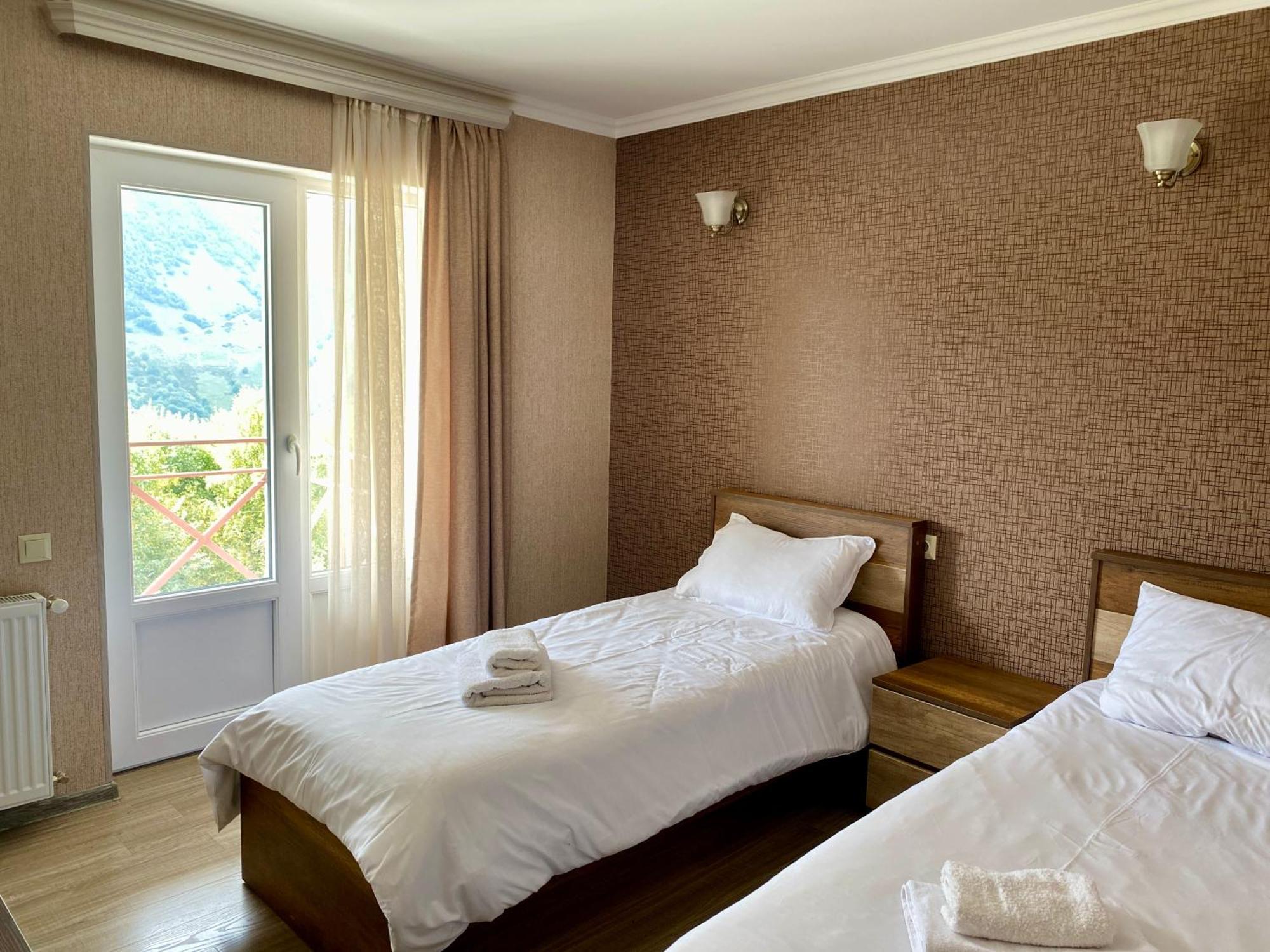 White House Gudauri Hotel Bagian luar foto